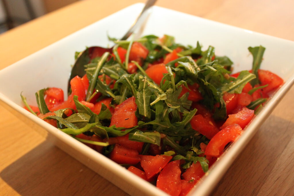 Rucola met tomaten salade
