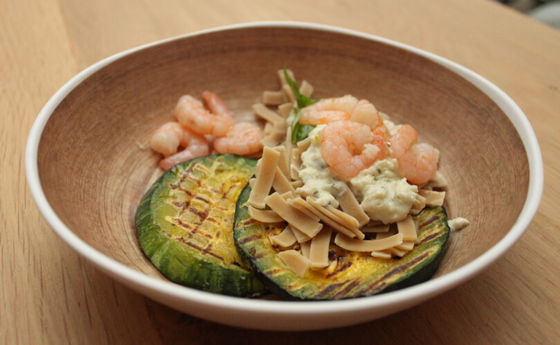 Tagliolini met garnalen en basilicumroom